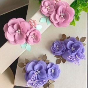 Arranjo de flores em voal